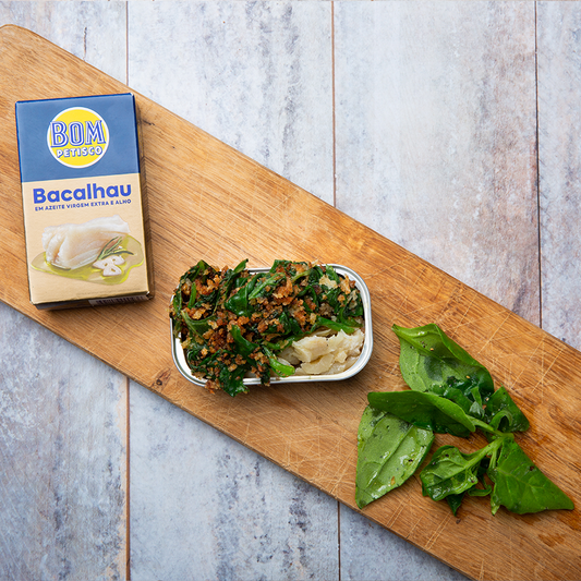 Bakalao (zivis) ekstra virgin olīveļļā un ķiplokos